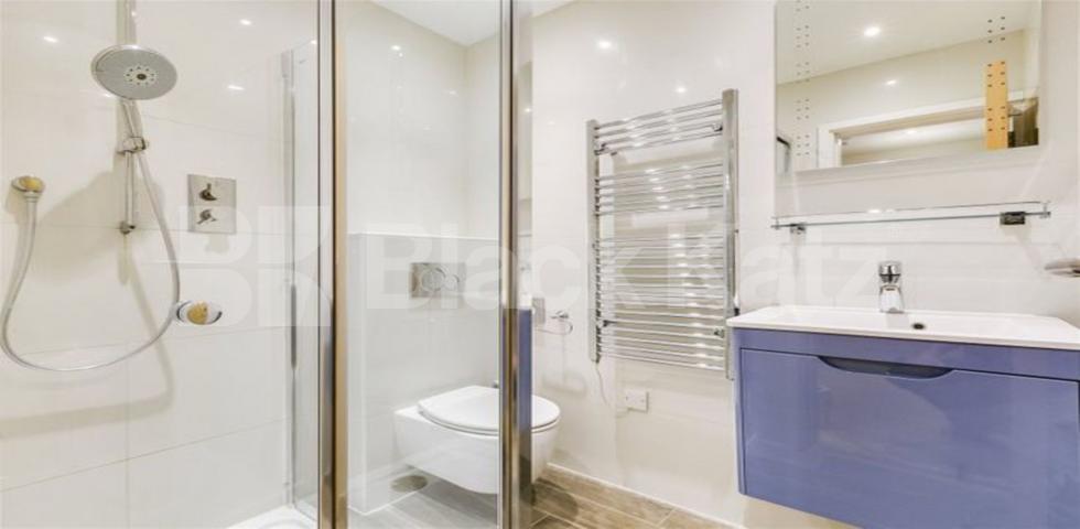 			VIRTUAL TOUR AVAILABLE!, Studio Apartment, 1 bath, 1 reception Studio			 CHAPEL MARKET N1, ANGEL